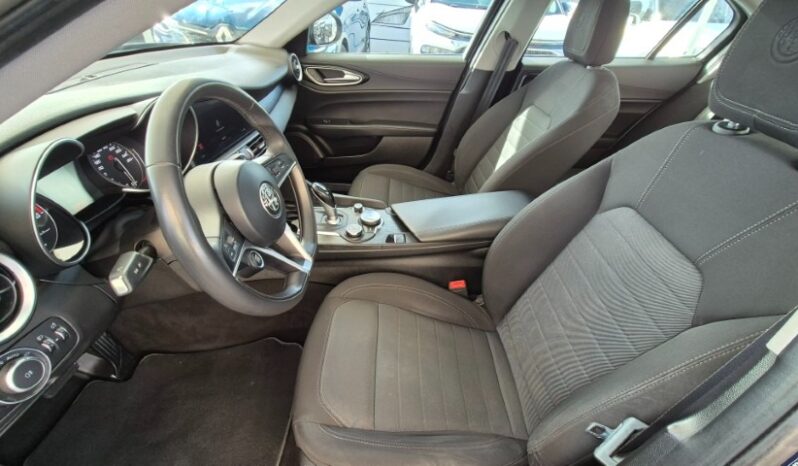 
								Alfa Romeo GIULIA 2018 completo									