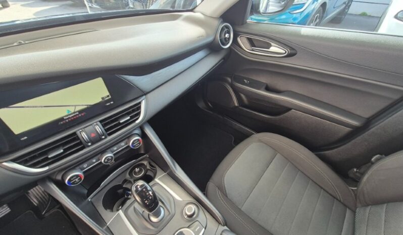 
								Alfa Romeo GIULIA 2018 completo									