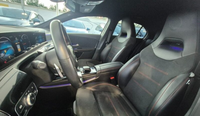 
								Mercedes A 180D PREMIUM (AMG) 2019 completo									