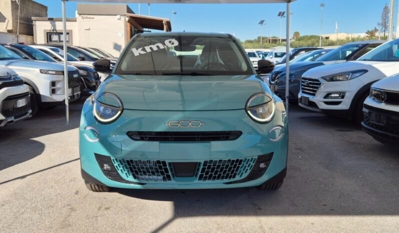 
								Fiat 600 DCT HYBRID PACK COMFORT/STYLE 2025 completo									