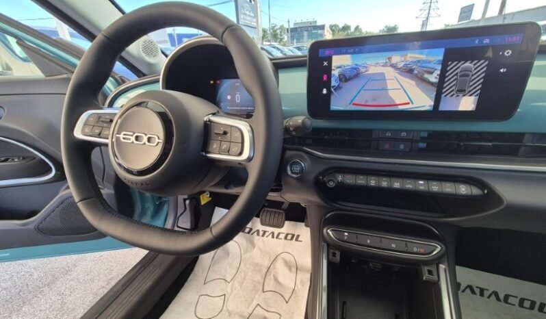 
								Fiat 600 DCT HYBRID PACK COMFORT/STYLE 2025 completo									