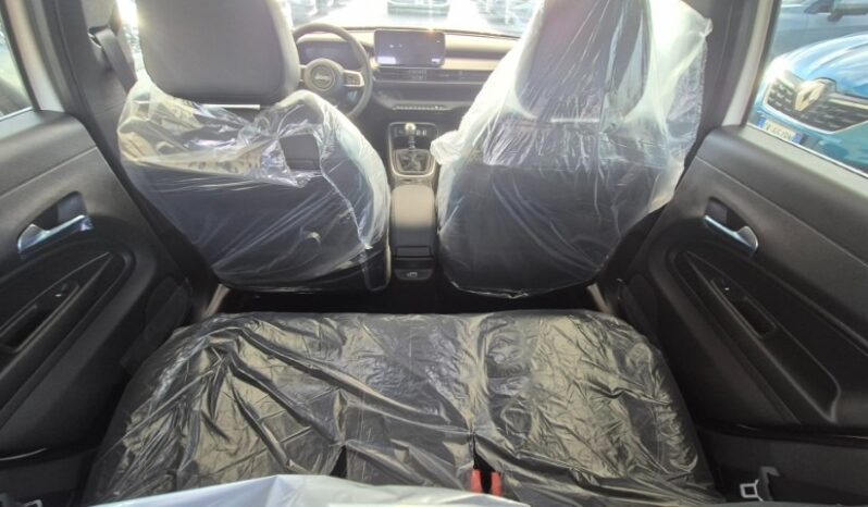 
								Jeep AVENGER SUMMIT 2024 completo									