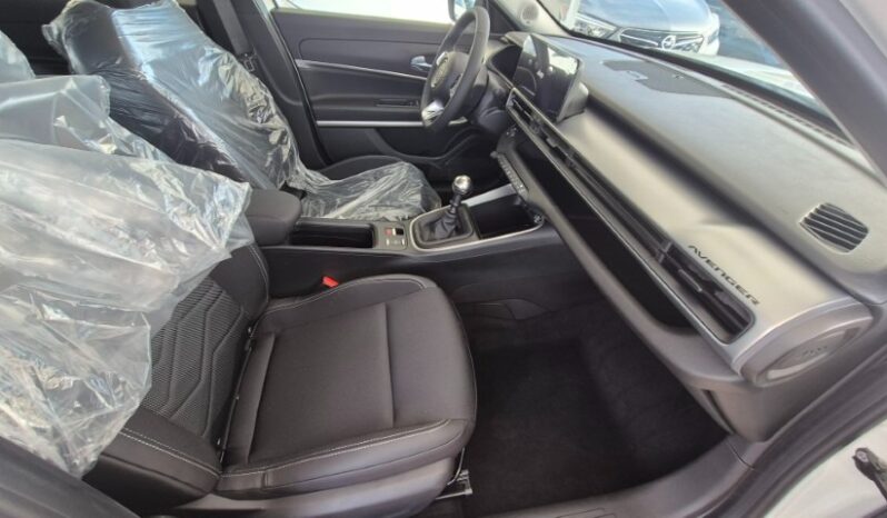 
								Jeep AVENGER SUMMIT 2024 completo									