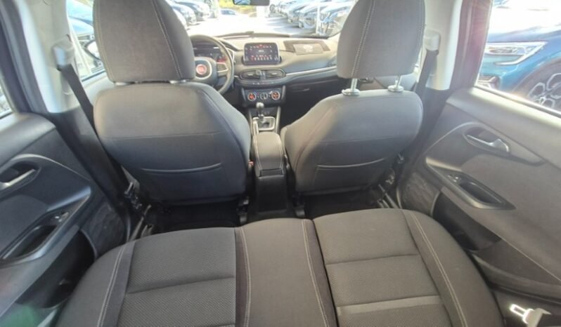 
								Fiat TIPO MJT SW LOUNGE 2018 completo									