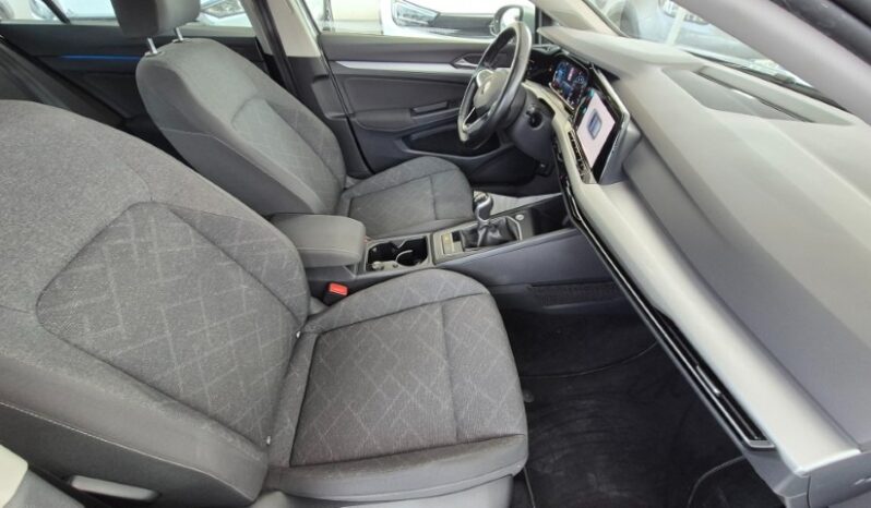 
								Volkswagen GOLF VIII TDI LIFE 2022 completo									