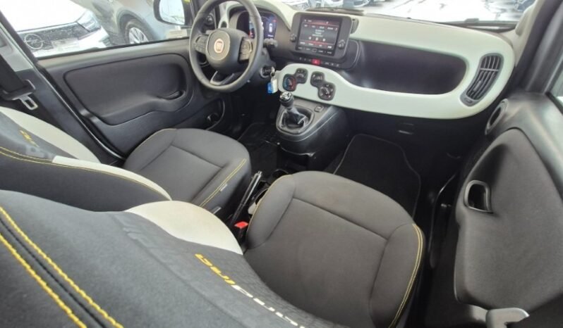 
								Fiat PANDINA HYBRID CROSS 2025 completo									