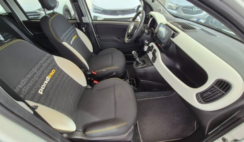 
								Fiat PANDINA HYBRID CROSS 2025 completo									