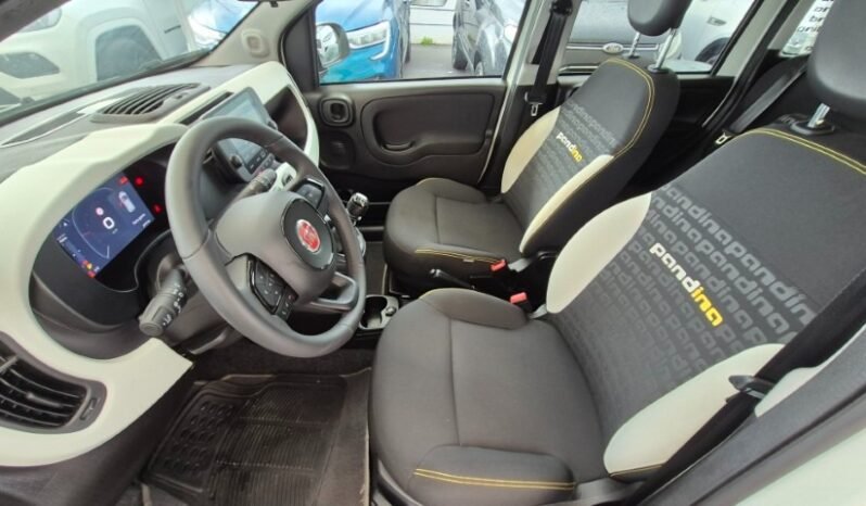 
								Fiat PANDINA HYBRID CROSS 2025 completo									