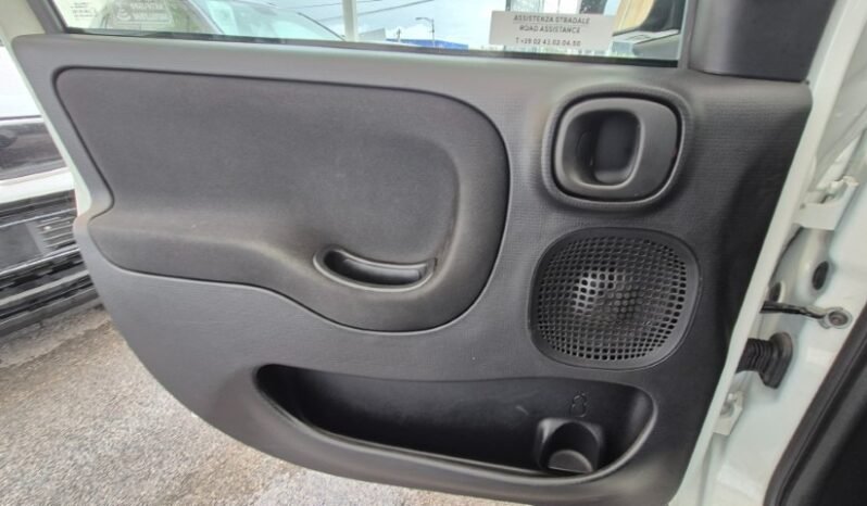 
								Fiat PANDINA HYBRID CROSS 2025 completo									