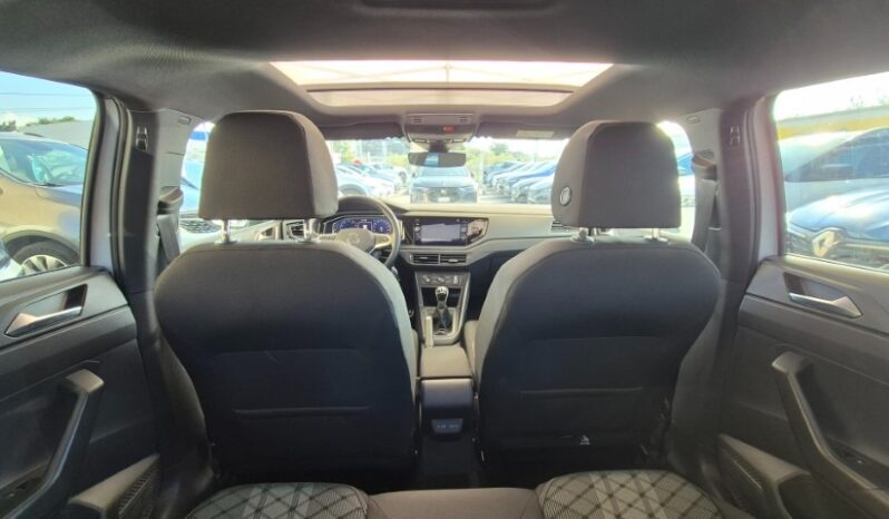 
								Volkswagen TAIGO TSI R-LINE (TETTUCCIO APRIBILE) 2022 completo									