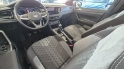 
										Volkswagen TAIGO TSI R-LINE (TETTUCCIO APRIBILE) 2022 completo									