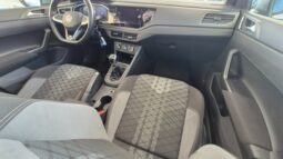 
										Volkswagen TAIGO TSI R-LINE (TETTUCCIO APRIBILE) 2022 completo									