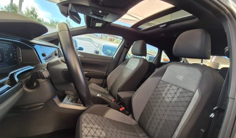 
								Volkswagen TAIGO TSI R-LINE (TETTUCCIO APRIBILE) 2022 completo									