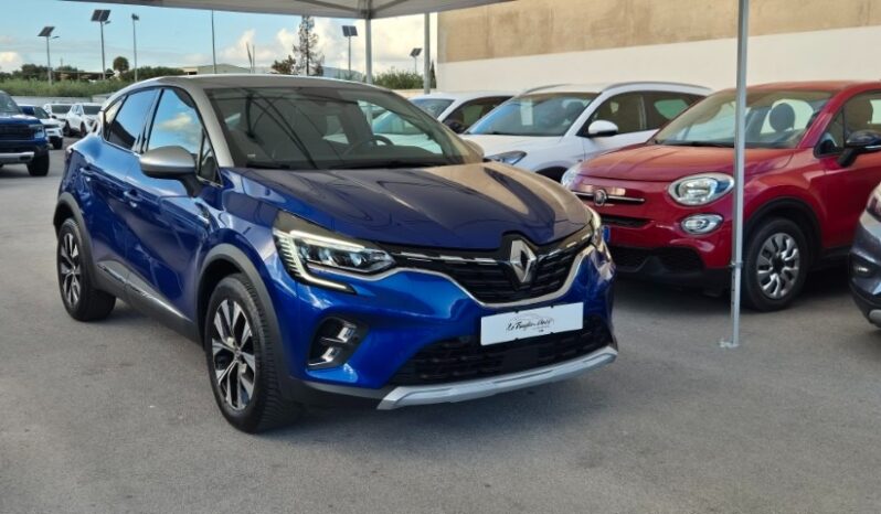 
								Renault CAPTUR TCE TECHNO 2024 completo									