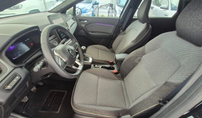 
								Renault CAPTUR TCE TECHNO 2025 completo									