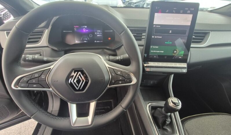 
								Renault CAPTUR TCE TECHNO 2025 completo									