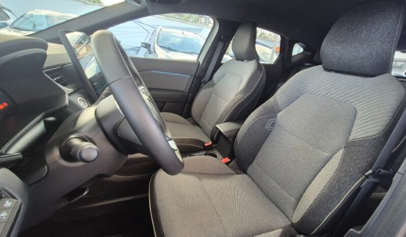 
								Renault CAPTUR TCE TECHNO 2025 completo									