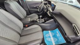 
										Peugeot 2008 ALLURE 2025 completo									