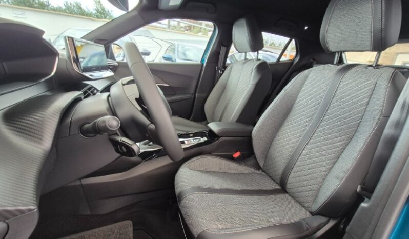 
								Peugeot 2008 ALLURE 2025 completo									