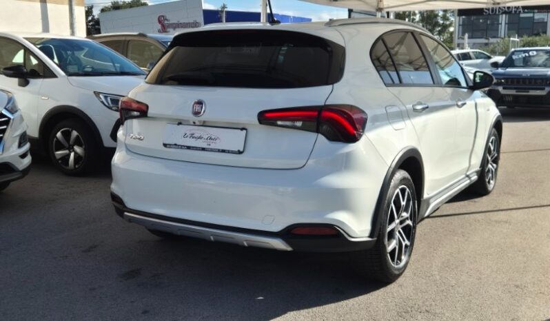 
								Fiat TIPO CROSS 2023 completo									