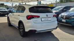 
										Fiat TIPO CROSS 2023 completo									