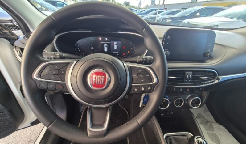 
								Fiat TIPO CROSS 2023 completo									