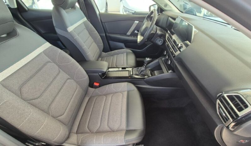 
								Citroen C4 PURETECH MAX 2024 completo									