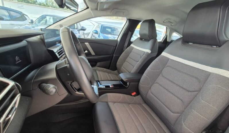 
								Citroen C4 PURETECH MAX 2024 completo									