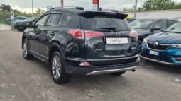 
										Toyota RAV4 2WD LOUNGE 2017 completo									