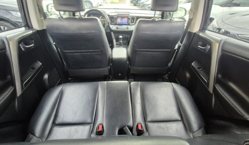 
								Toyota RAV4 2WD LOUNGE 2017 completo									