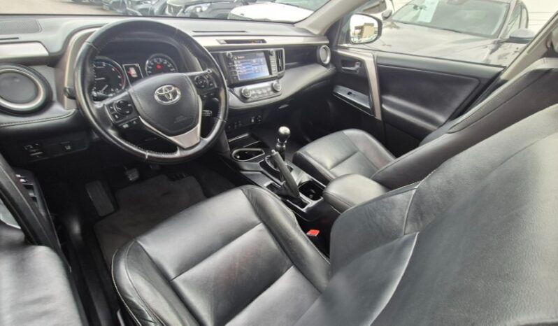 
								Toyota RAV4 2WD LOUNGE 2017 completo									