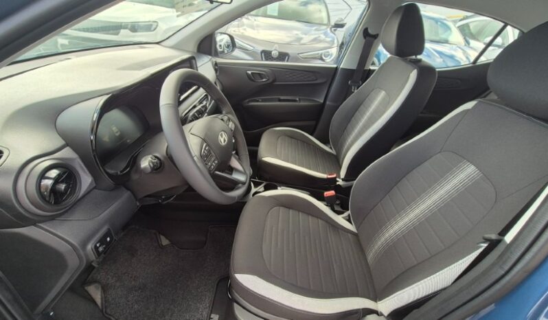 
								Hyundai I10 CONNECTLINE 2025 completo									