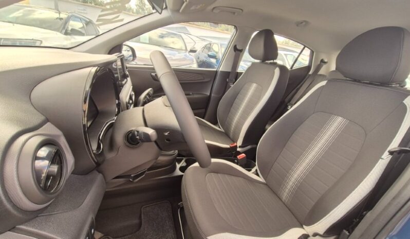 
								Hyundai I10 CONNECTLINE 2025 completo									