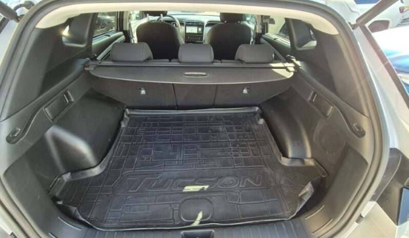 
								Hyundai TUCSON CRDI 48V EXELLENCE 2022 completo									