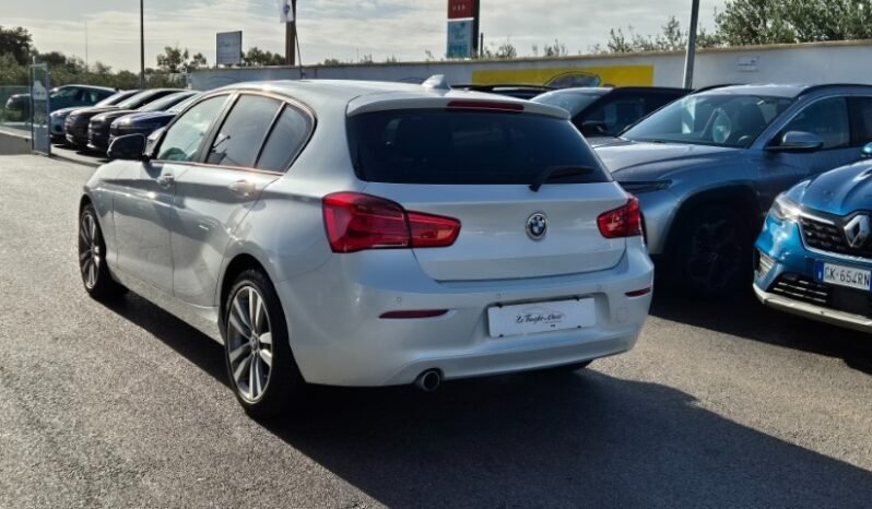
								BMW 116D D URBAN 2017 completo									