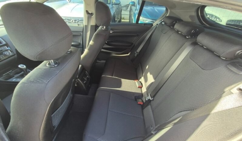 
								BMW 116D D URBAN 2017 completo									