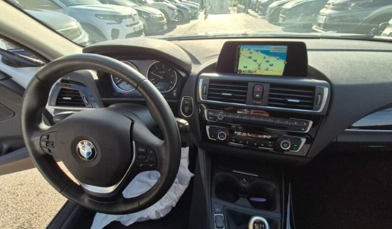 
								BMW 116D D URBAN 2017 completo									