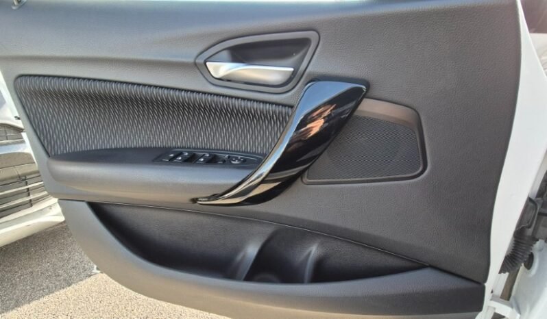 
								BMW 116D D URBAN 2017 completo									