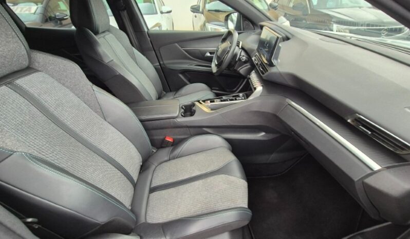 
								Peugeot 3008 BLUEHDI (EAT8) ALLURE PACK 2023 completo									