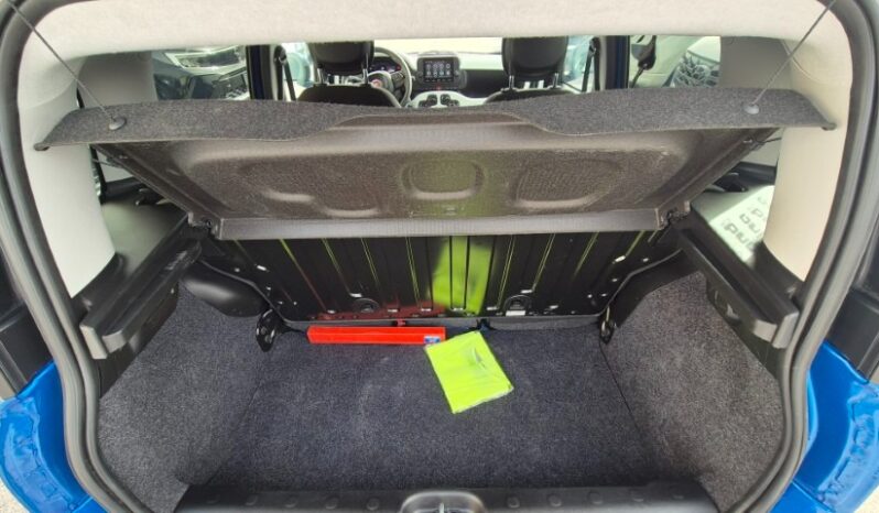 
								Fiat panda PANDINA HYBRID CROSS 2025 completo									