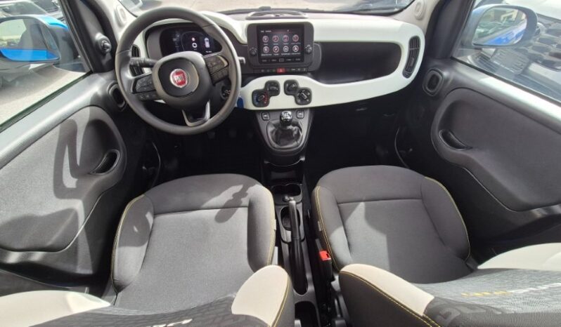 
								Fiat panda PANDINA HYBRID CROSS 2025 completo									