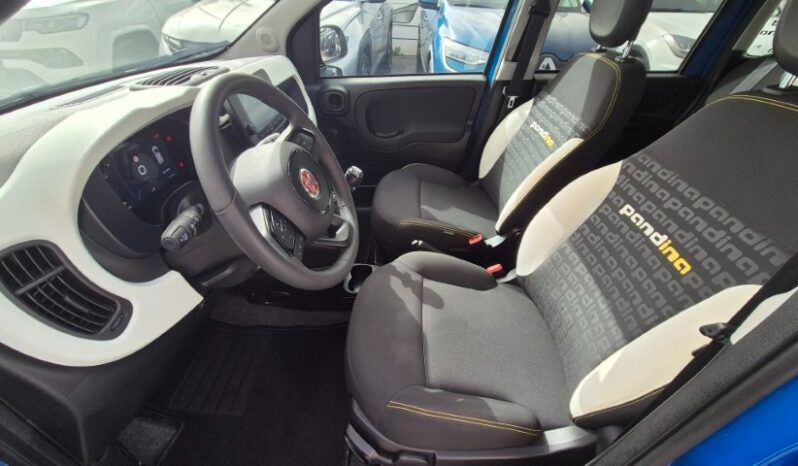 
								Fiat panda PANDINA HYBRID CROSS 2025 completo									