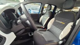 
										Fiat panda PANDINA HYBRID CROSS 2025 completo									