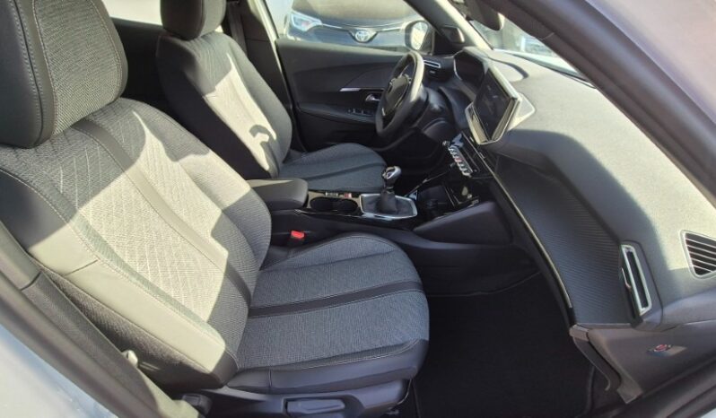 
								Peugeot 2008 ALLURE PACK 2025 completo									