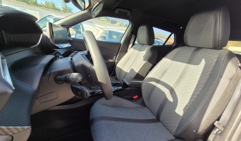 
								Peugeot 2008 ALLURE PACK 2025 completo									