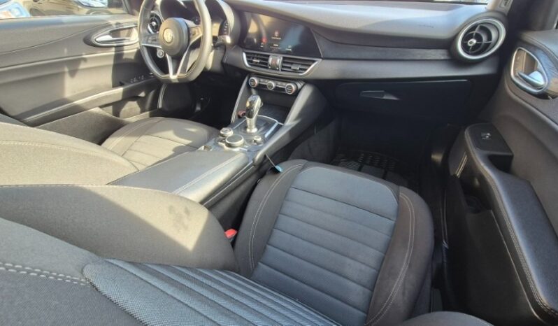 
								Alfa Romeo GIULIA 2019 completo									