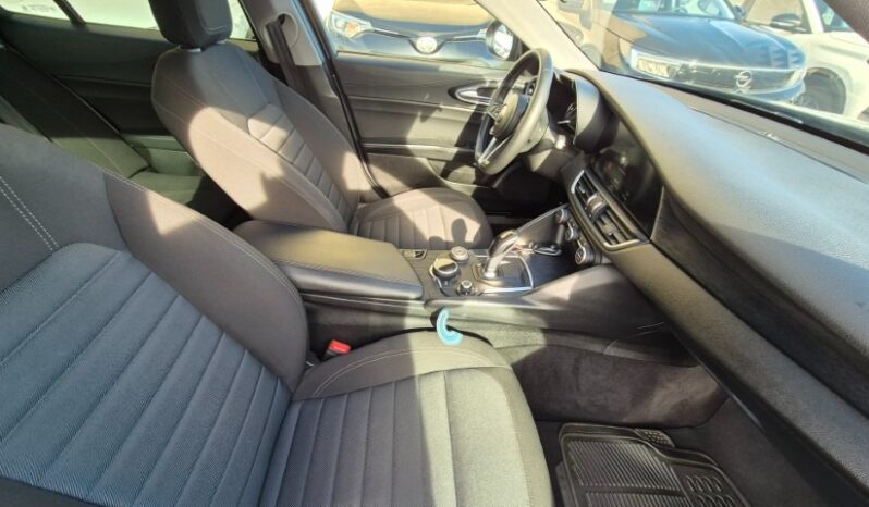 
								Alfa Romeo GIULIA 2019 completo									