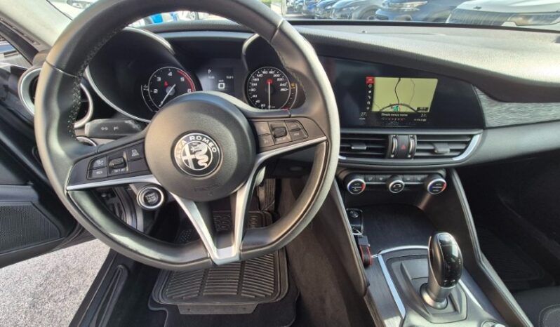 
								Alfa Romeo GIULIA 2019 completo									