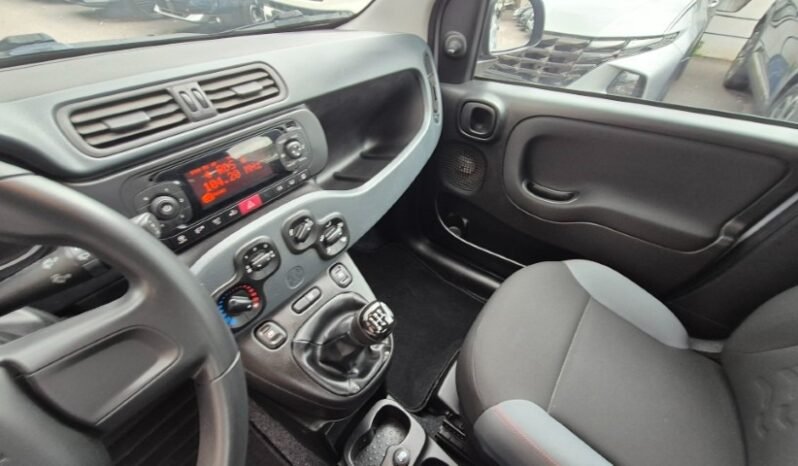 
								Fiat panda 2020 completo									