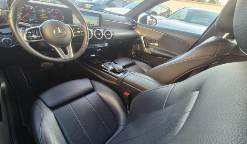 
								Mercedes A 180D 2020 completo									